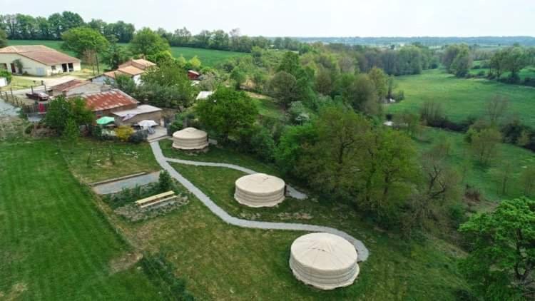 Aux Yourtes De La Fabrique Saint-Florent-des-Bois ภายนอก รูปภาพ